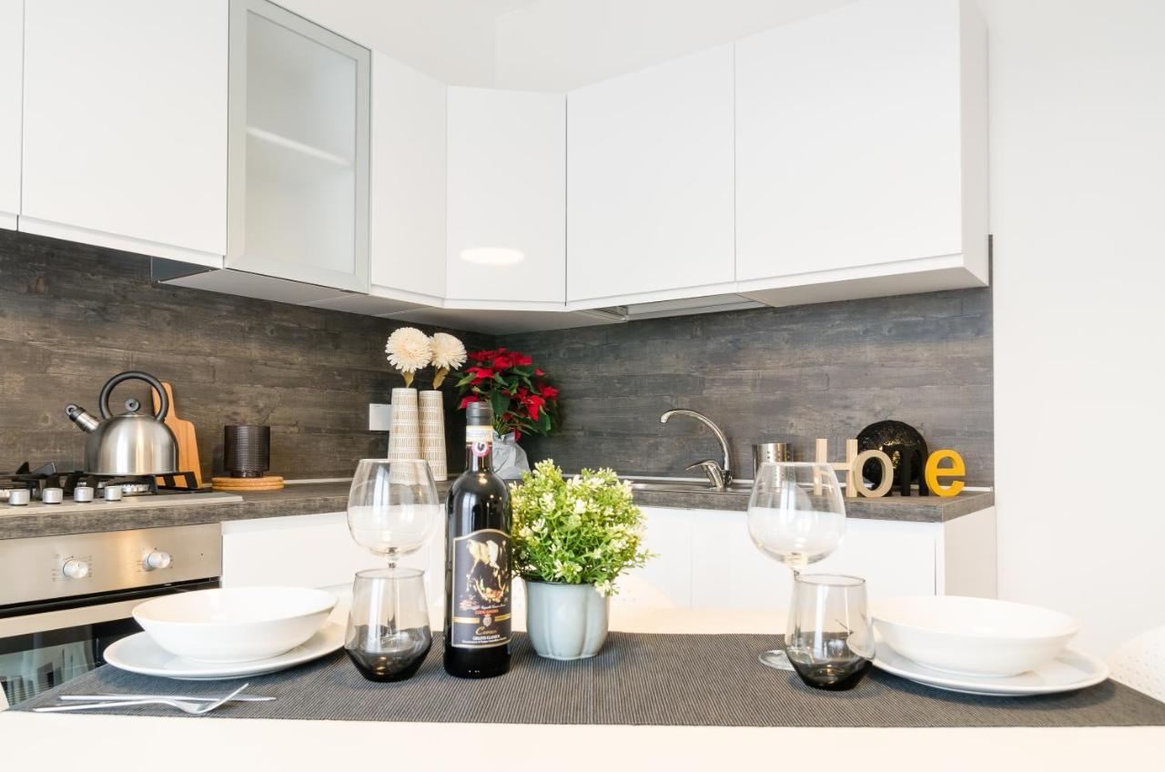 Fco Secrets Luxury Apartment Фьюмичино Экстерьер фото