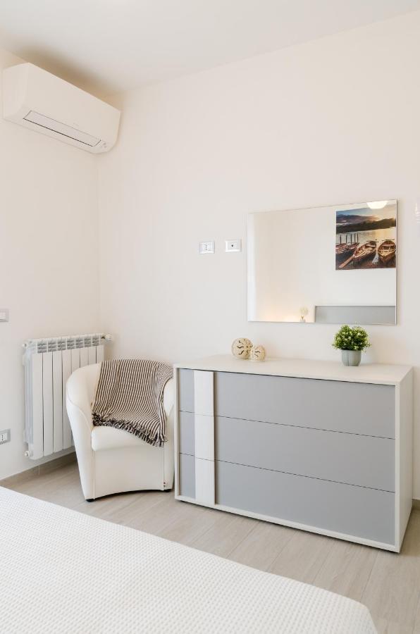 Fco Secrets Luxury Apartment Фьюмичино Экстерьер фото
